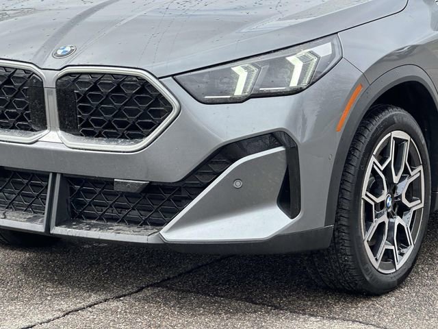 Certified 2025 BMW X2 xDrive28i w/ Premium Package image 13