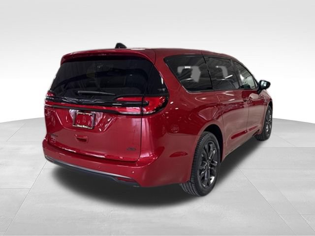 New 2026 Chrysler Pacifica Select AWD/4WD image 6