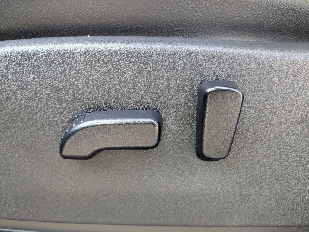 Used 2022 Nissan Frontier PRO-4X image 21