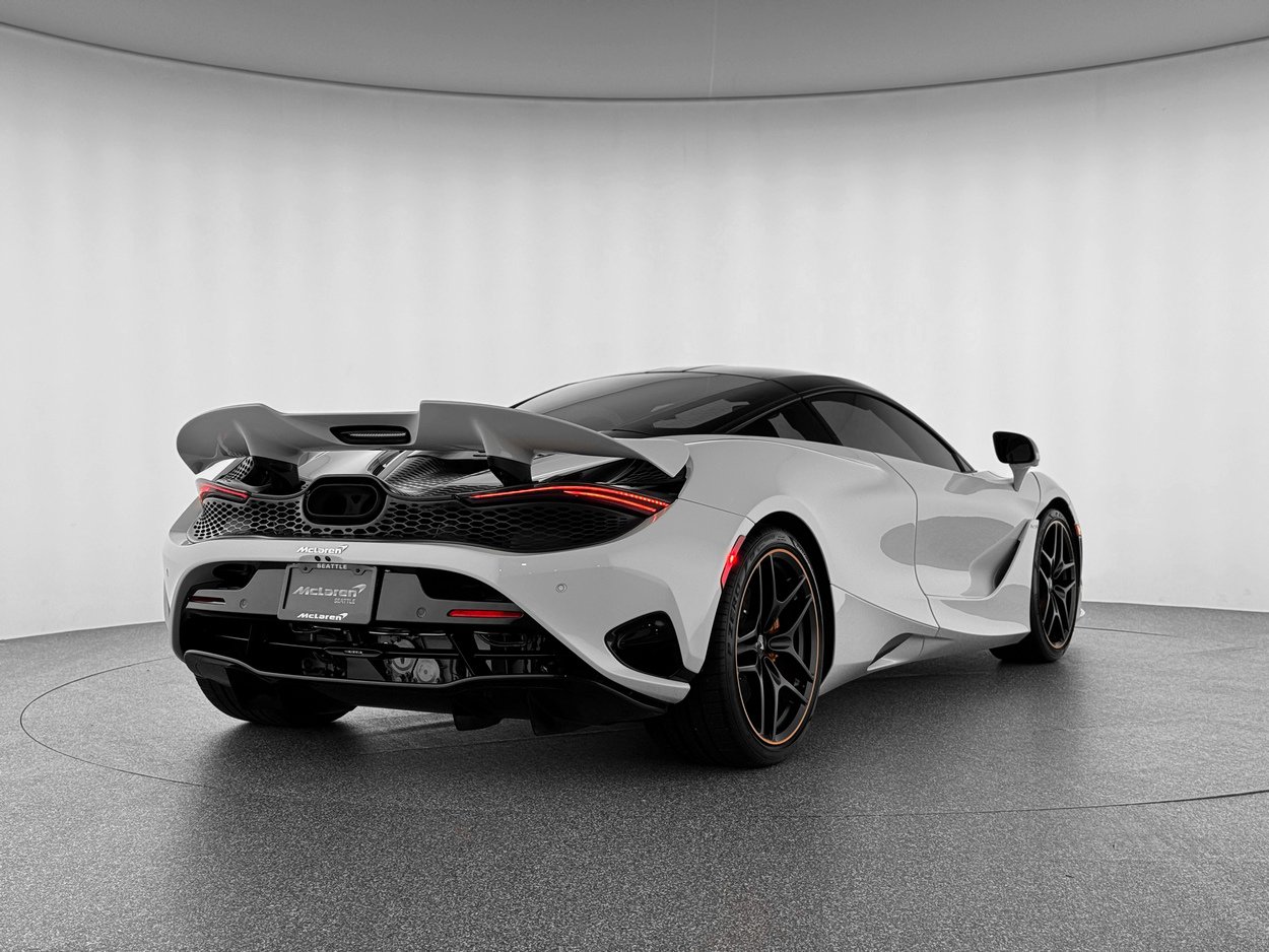 Used 2024 McLaren 750S image 6