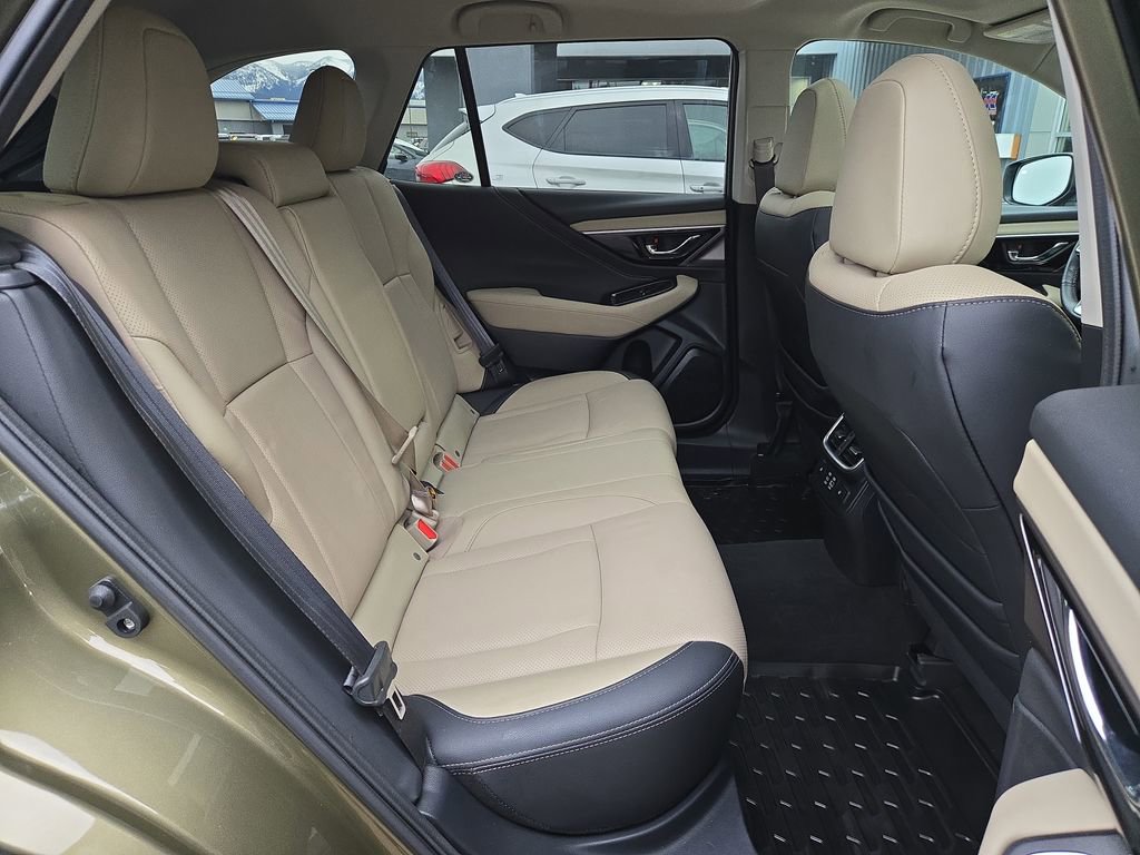 Used 2023 Subaru Outback Limited image 16