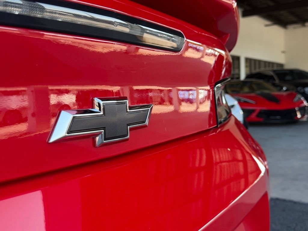 Used 2018 Chevrolet Camaro ZL1 RWD image 19