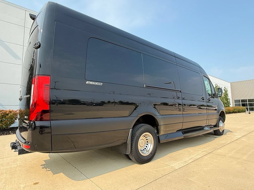 Used 2023 Mercedes-Benz Sprinter 3500 image 9