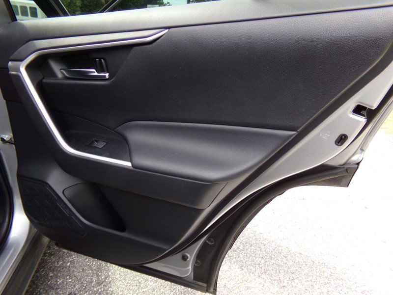 Used 2022 Toyota RAV4 SE image 60