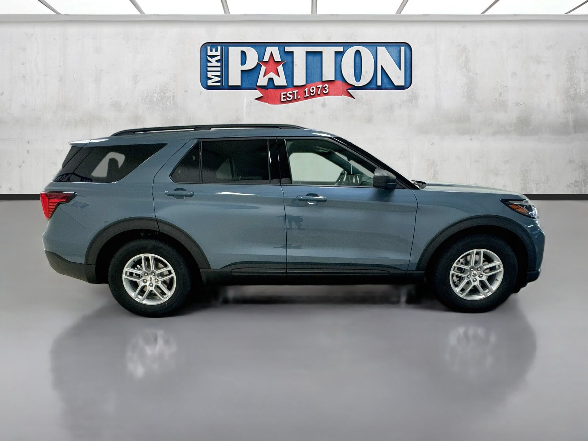 New 2027 Ford Explorer Active w/ Active Comfort Package RWD image 8