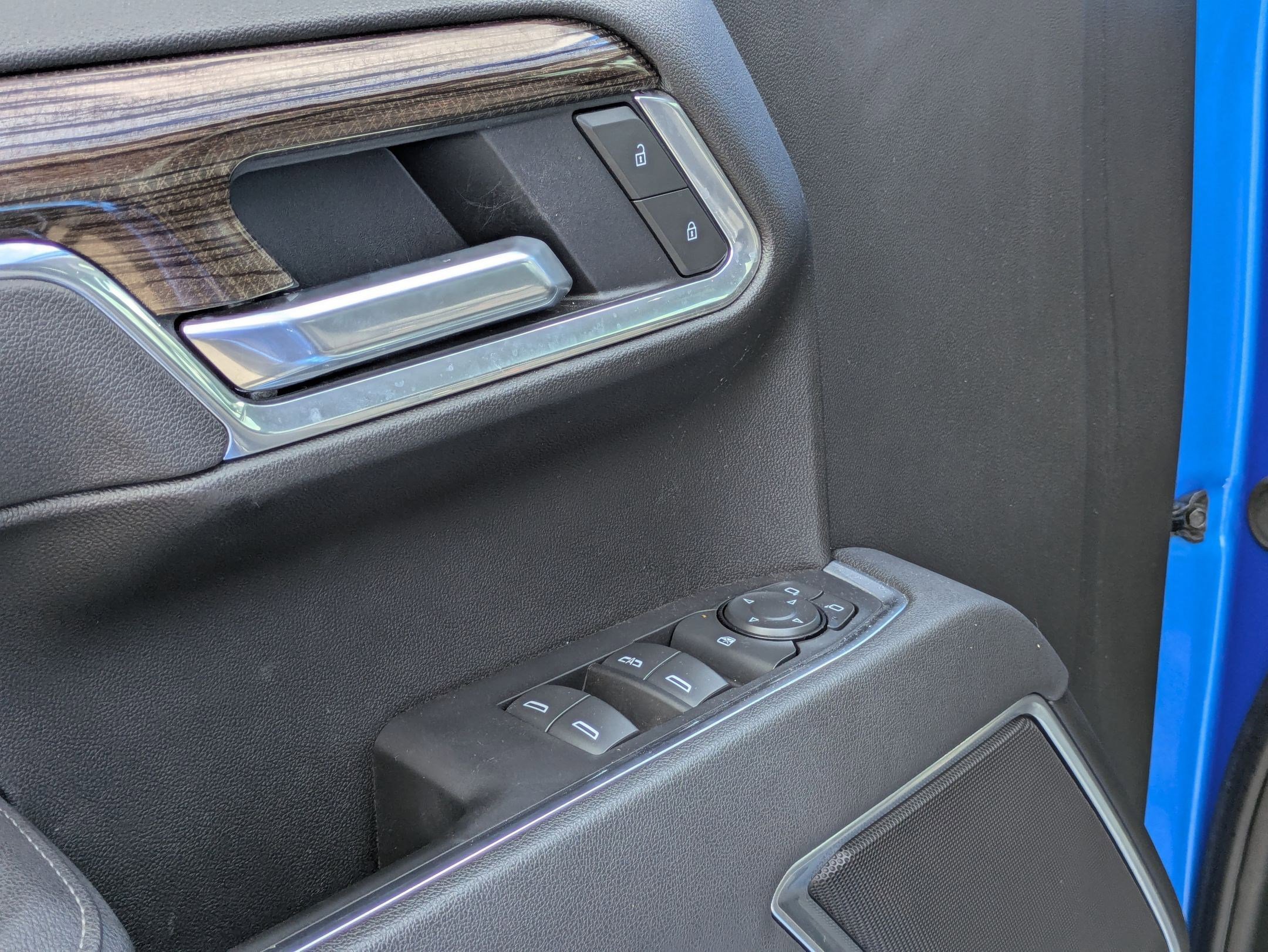 Used 2025 Chevrolet Silverado 1500 LT image 13