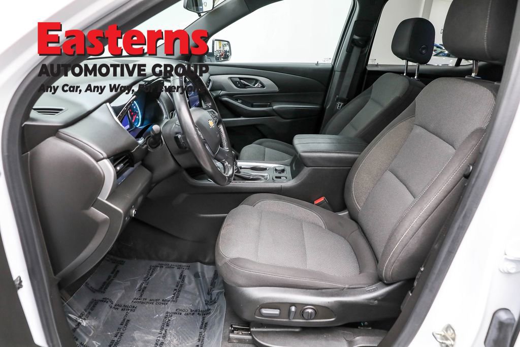 Used 2022 Chevrolet Traverse LT image 14