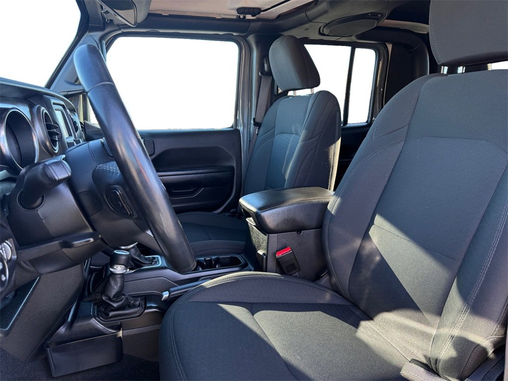 Used 2021 Jeep Gladiator Willys image 9