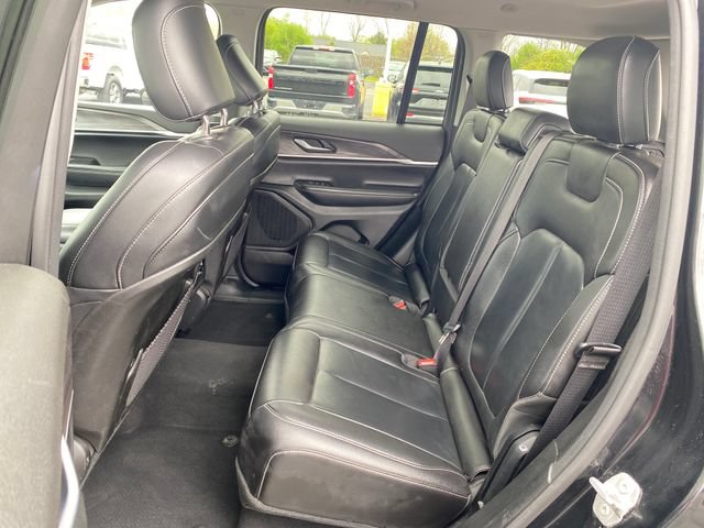 Used 2023 Jeep Grand Cherokee Limited AWD/4WD image 19