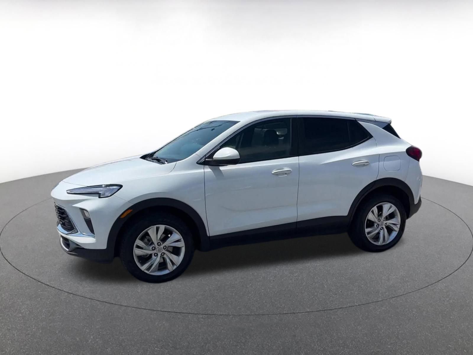 Used 2025 Buick Encore GX Preferred AWD/4WD image 8
