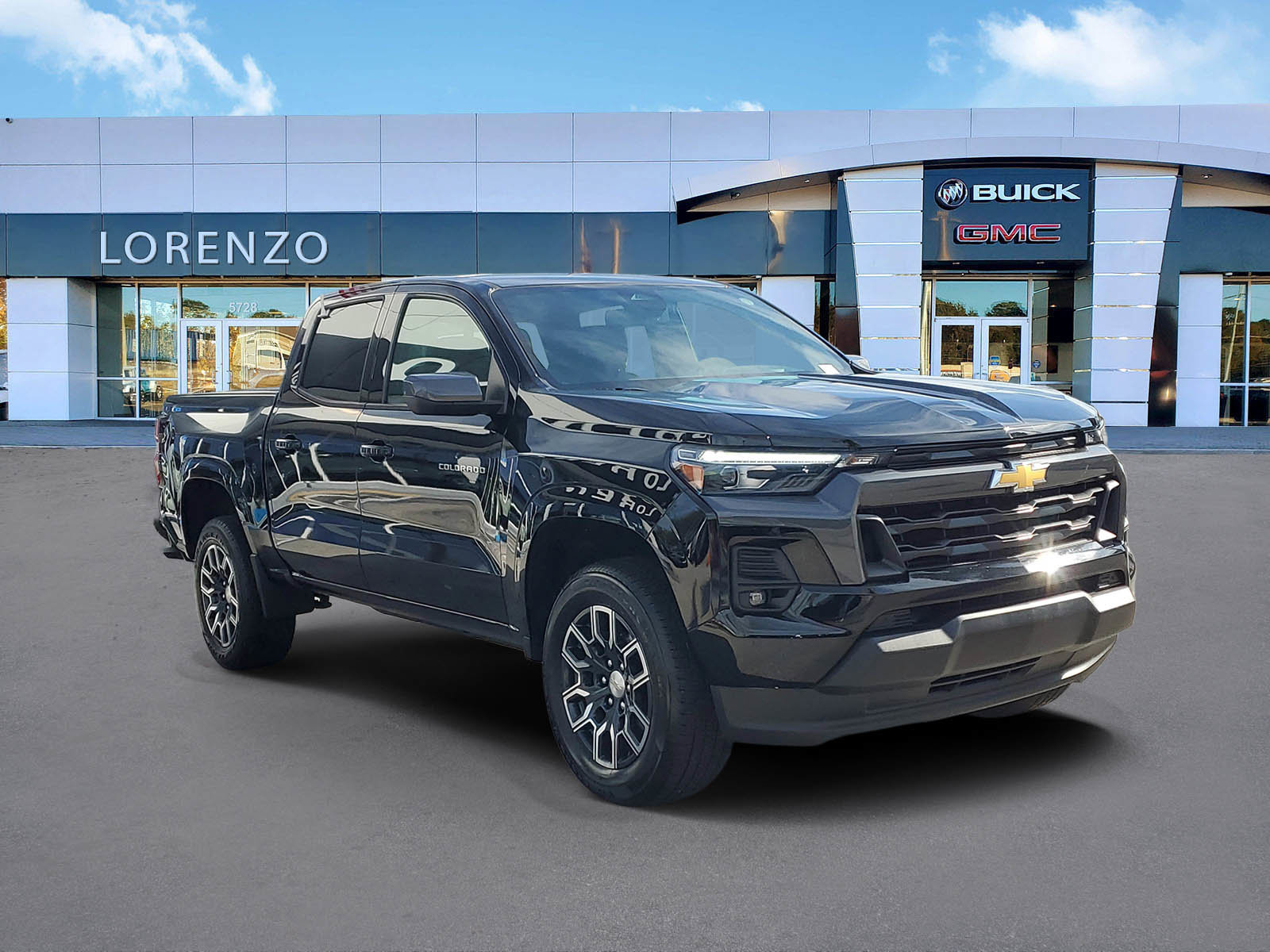 Used 2023 Chevrolet Colorado LT w/ LT Convenience Package III image 3