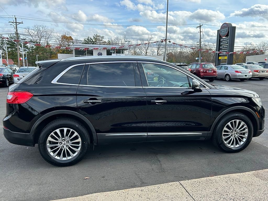 Used 2017 Lincoln MKX Select w/ Select Plus Package AWD/4WD image 5