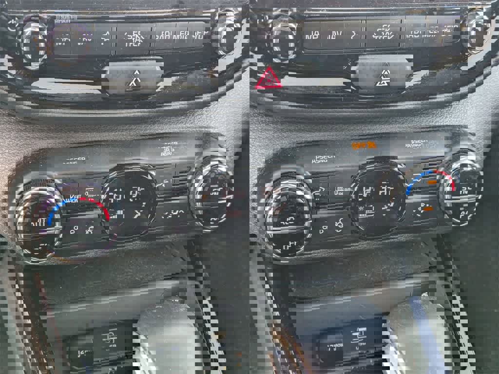 Used 2024 Kia Soul EX image 30