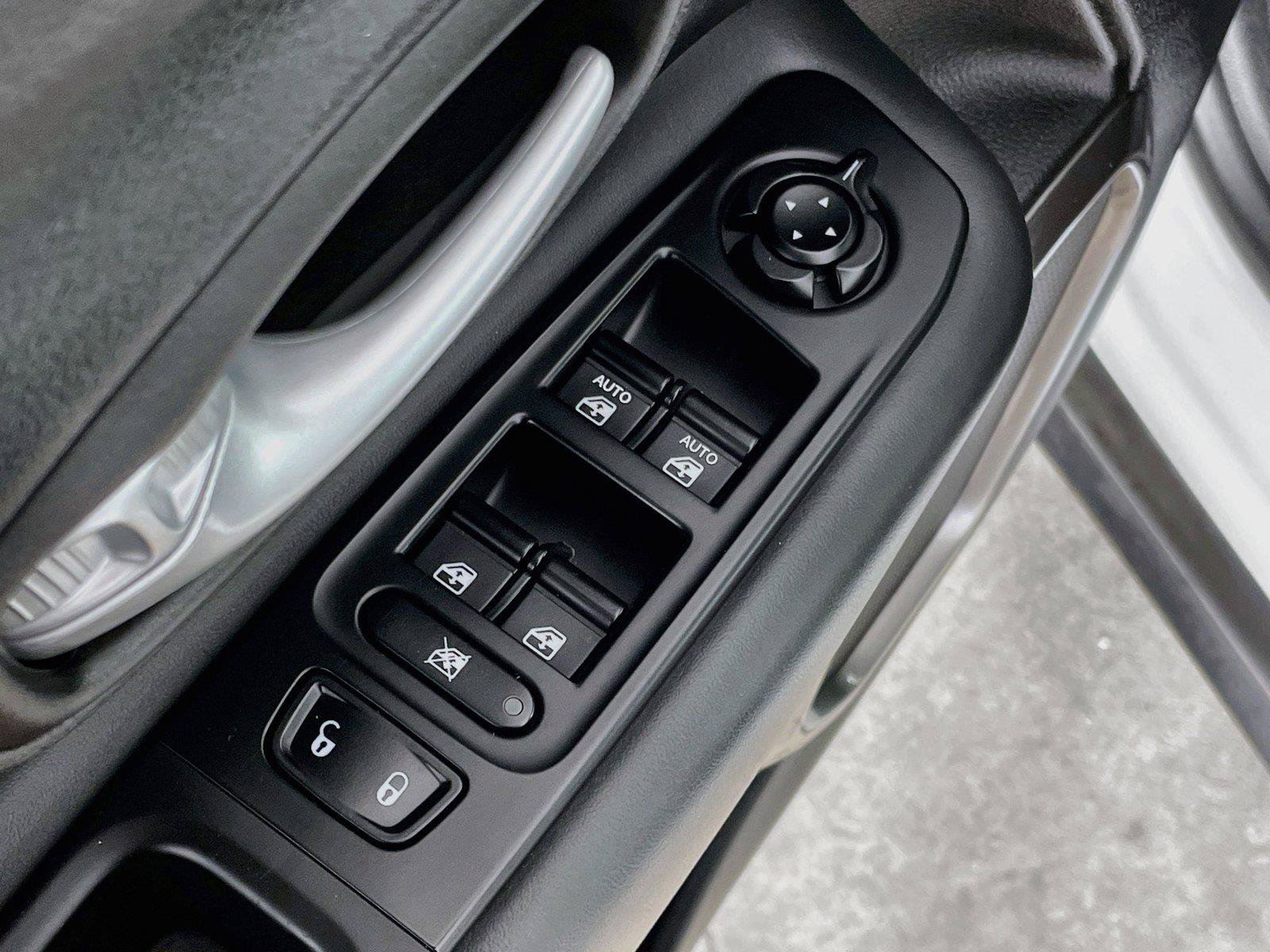 Used 2023 Jeep Renegade Latitude AWD/4WD image 20