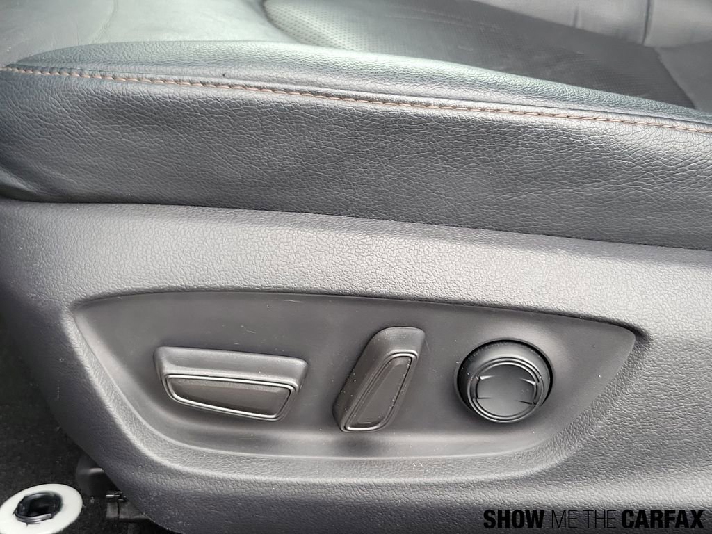Used 2020 Toyota Camry XLE FWD image 21