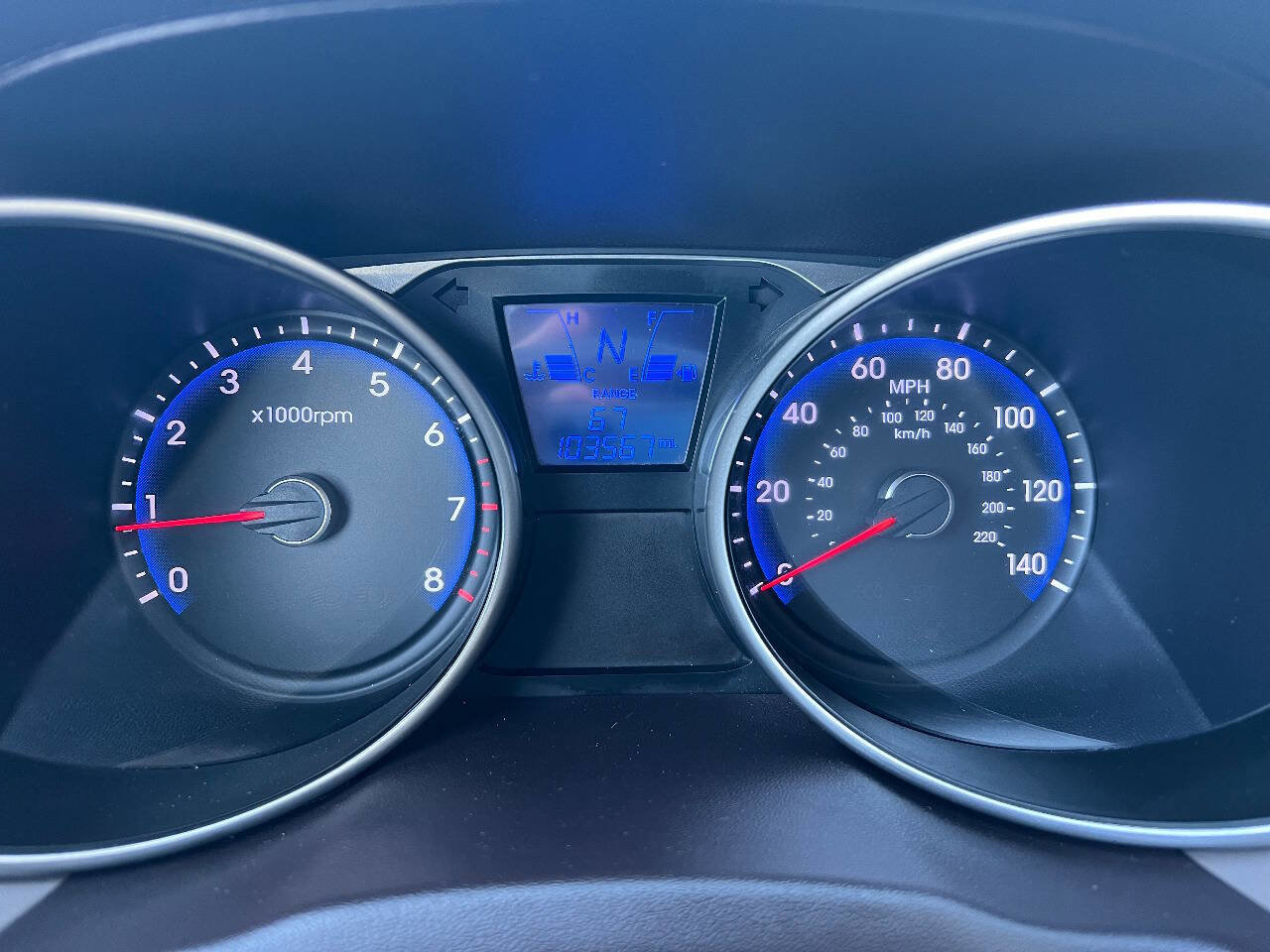 Used 2011 Hyundai Tucson GLS image 32