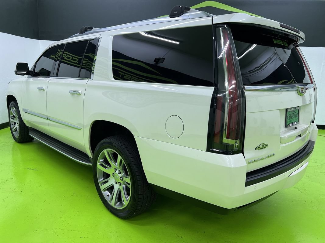 Used 2015 Cadillac Escalade ESV Luxury AWD/4WD image 7