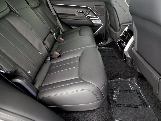 New 2026 Land Rover Range Rover SE AWD/4WD image 17