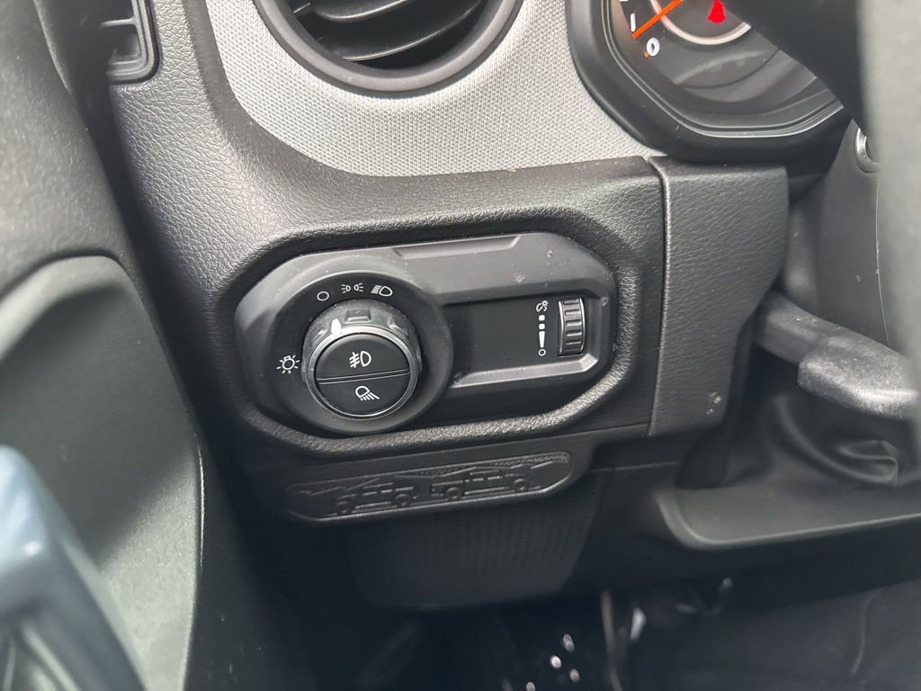 Used 2024 Jeep Gladiator Sport image 22