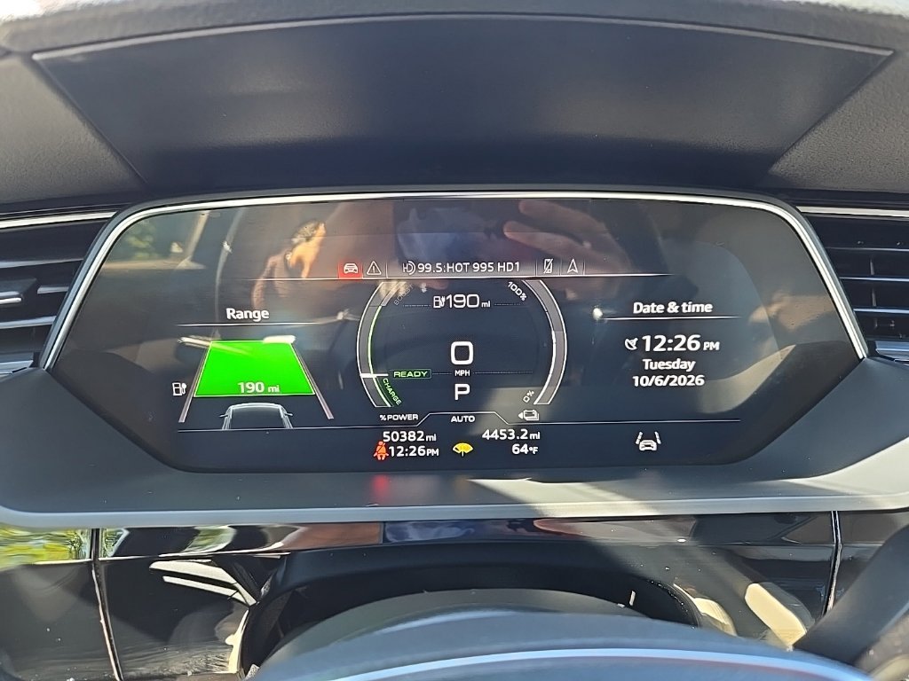 Used 2024 Audi Q8 e-tron Premium Plus w/ Premium Plus Package AWD/4WD image 19