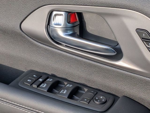 New 2026 Chrysler Pacifica Select image 15