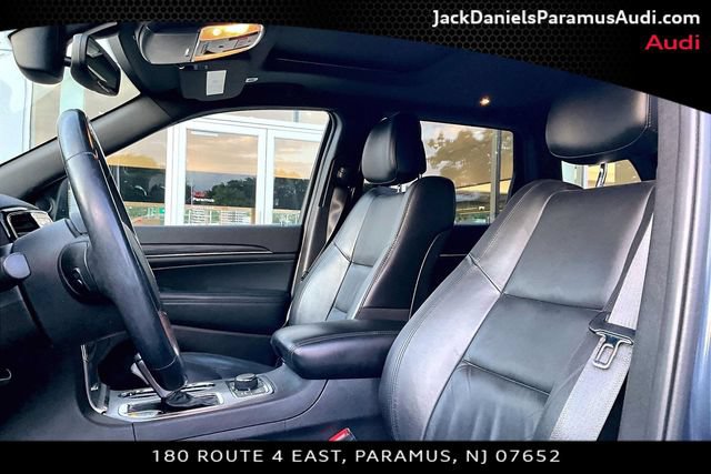 Used 2020 Jeep Grand Cherokee Limited AWD/4WD image 17