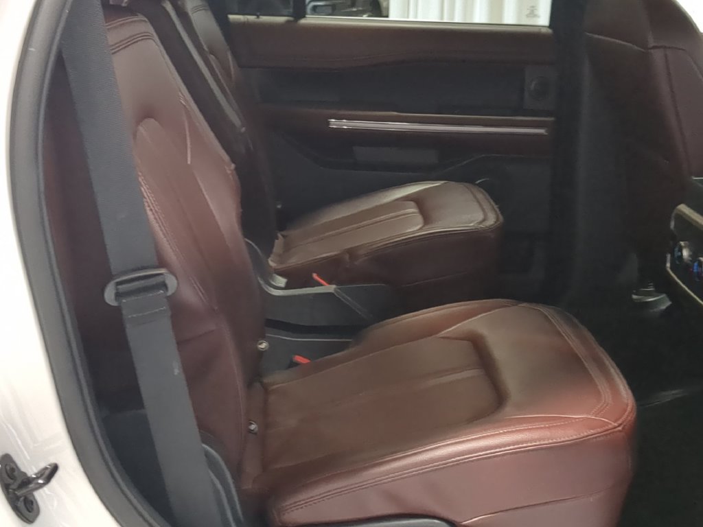 Used 2023 Ford Expedition Limited AWD/4WD image 24