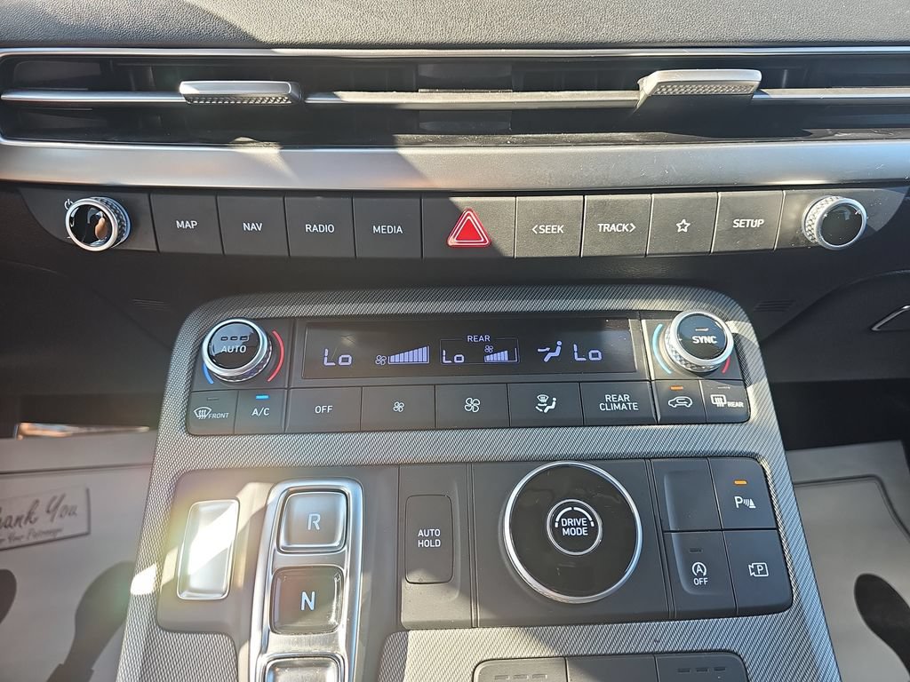 Used 2025 Hyundai Palisade SEL FWD image 24