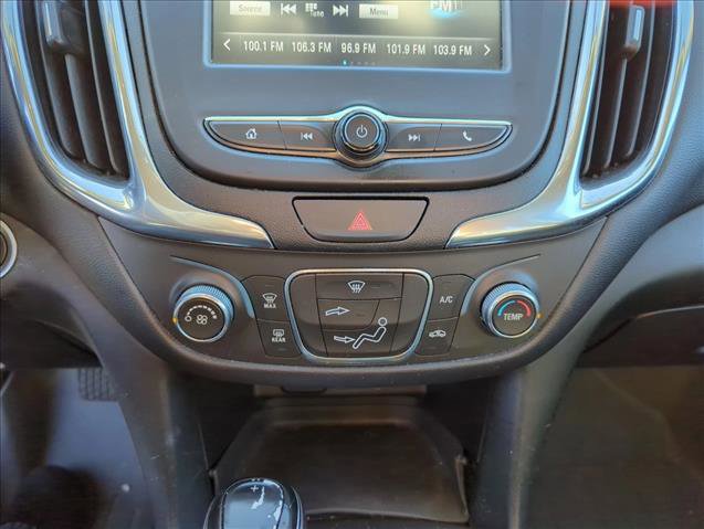 Used 2018 Chevrolet Equinox LT image 21