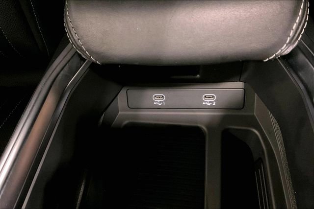 Used 2023 Audi e-tron Prestige w/ Prestige Package image 33