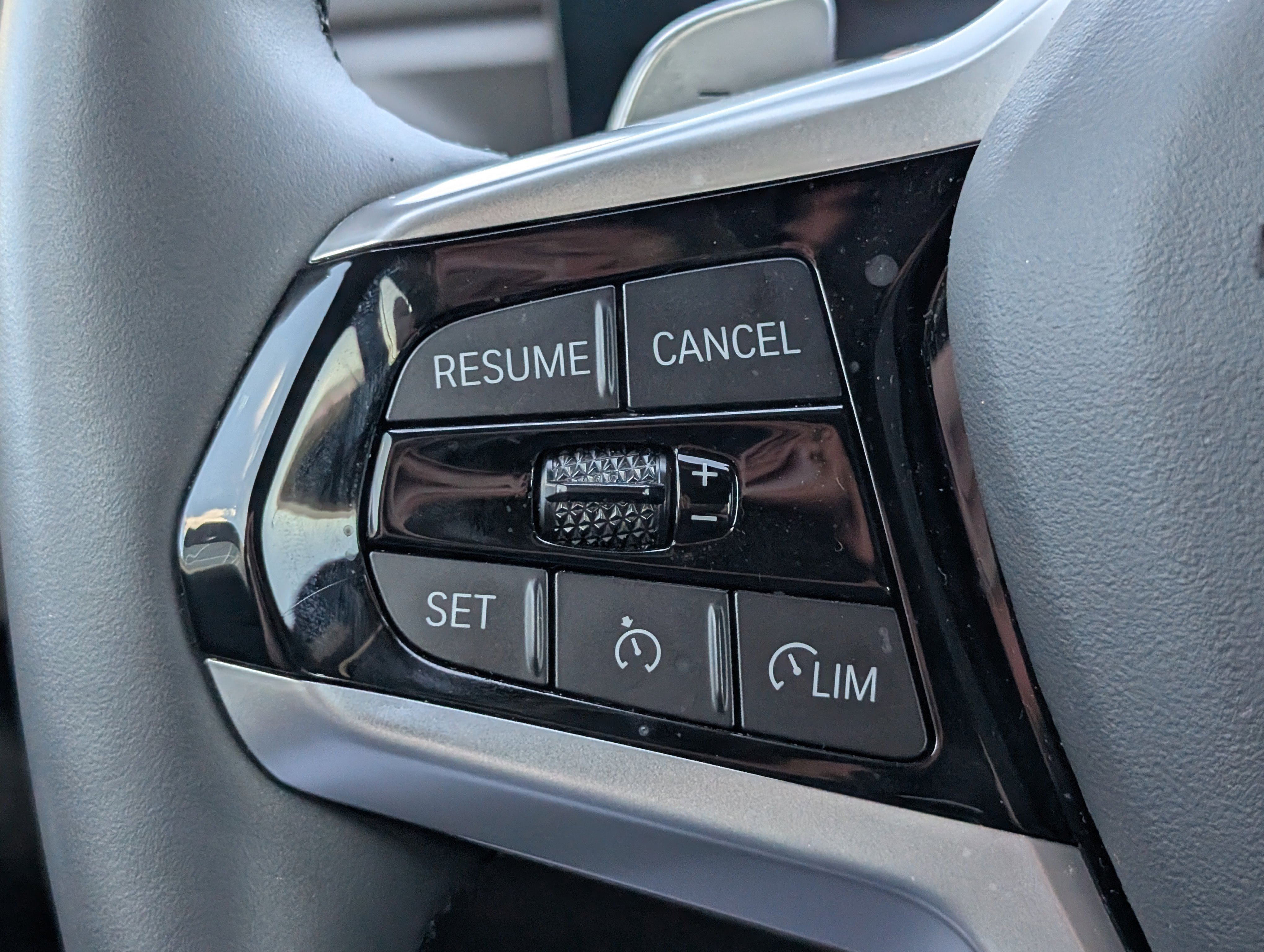 Used 2025 BMW 330i Sedan image 25