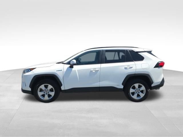 Used 2021 Toyota RAV4 XLE w/ XLE Grade Weather Package AWD/4WD image 2