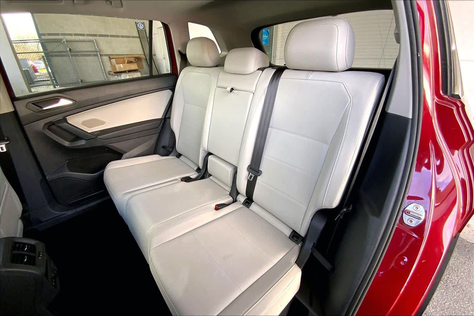 Used 2019 Volkswagen Tiguan SE w/ Panoramic Sunroof Package AWD/4WD image 21