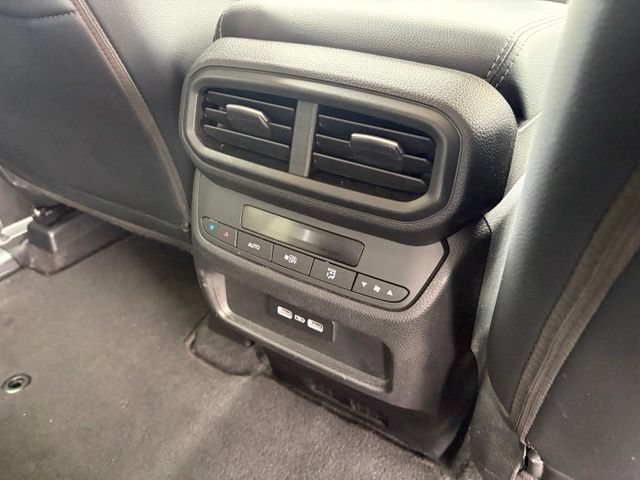 Used 2023 Honda Pilot EX-L image 33