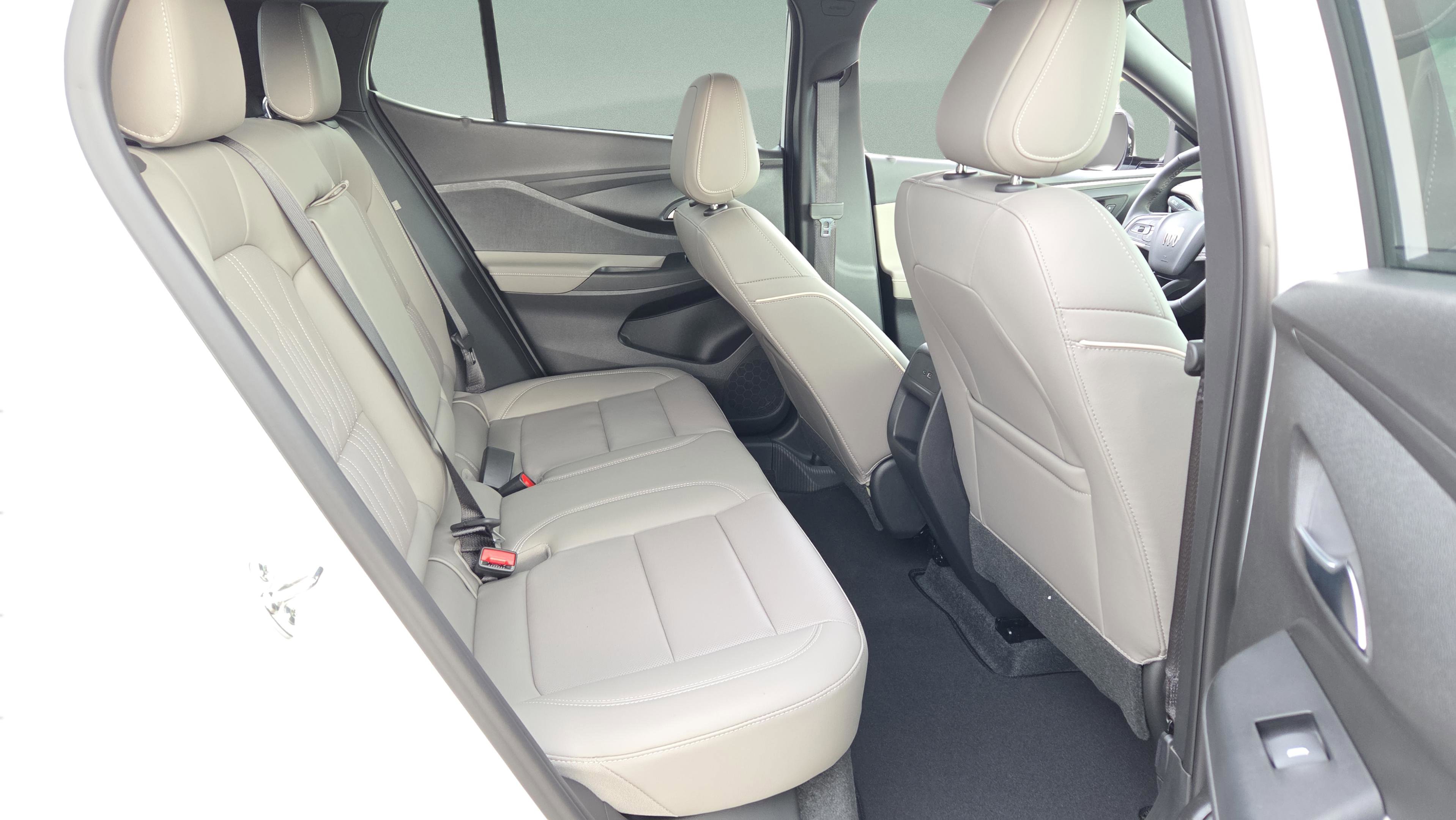 New 2026 Buick Envista Avenir FWD image 15