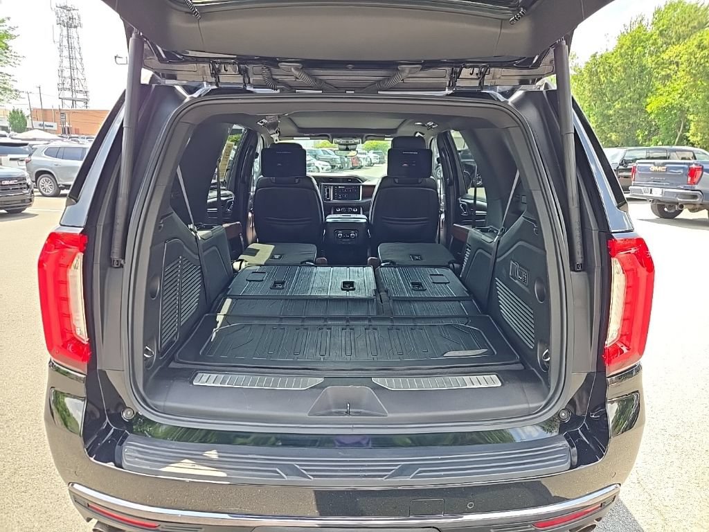 Used 2023 GMC Yukon Denali Ultimate w/ LPO, Floor Liner Package AWD/4WD image 68