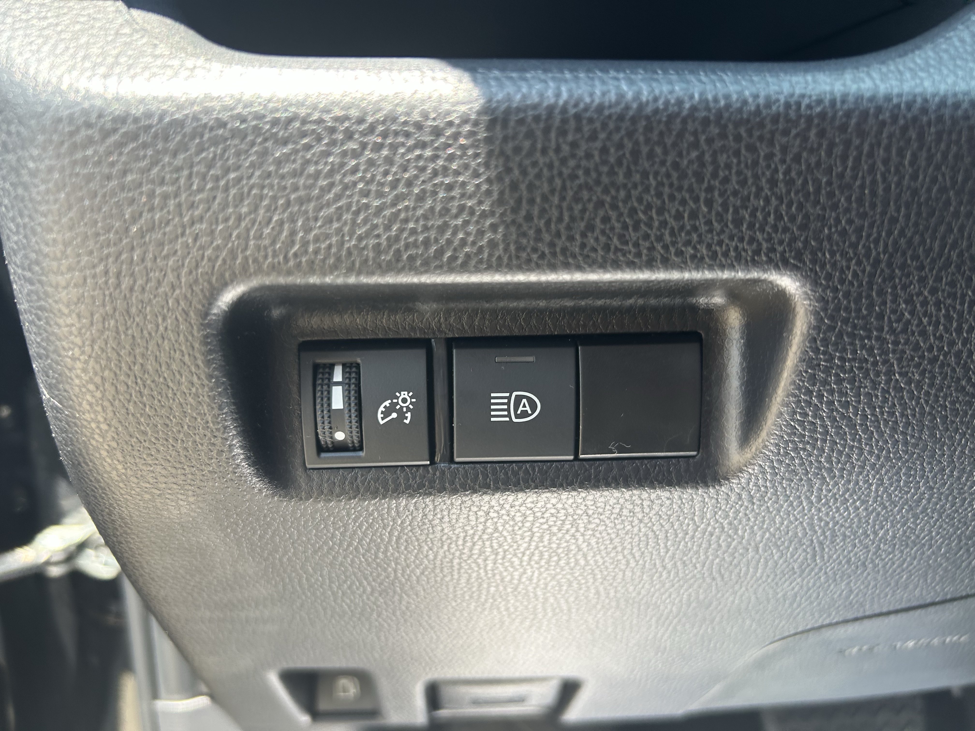 Certified 2025 Toyota RAV4 XLE AWD/4WD image 15