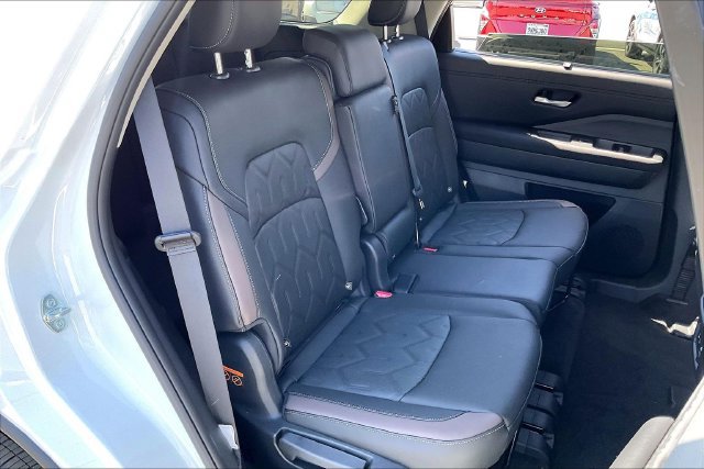 New 2026 Nissan Pathfinder Platinum AWD/4WD image 15