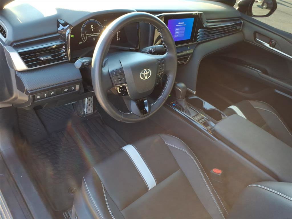 Certified 2025 Toyota Camry SE w/ Convenience Package image 6