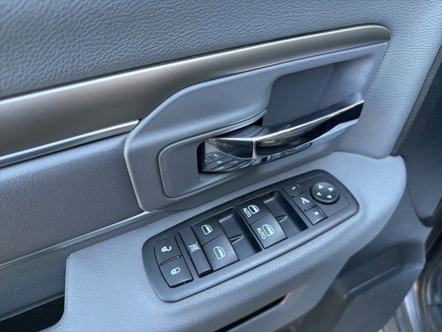 Used 2016 RAM 1500 Classic SLT image 27