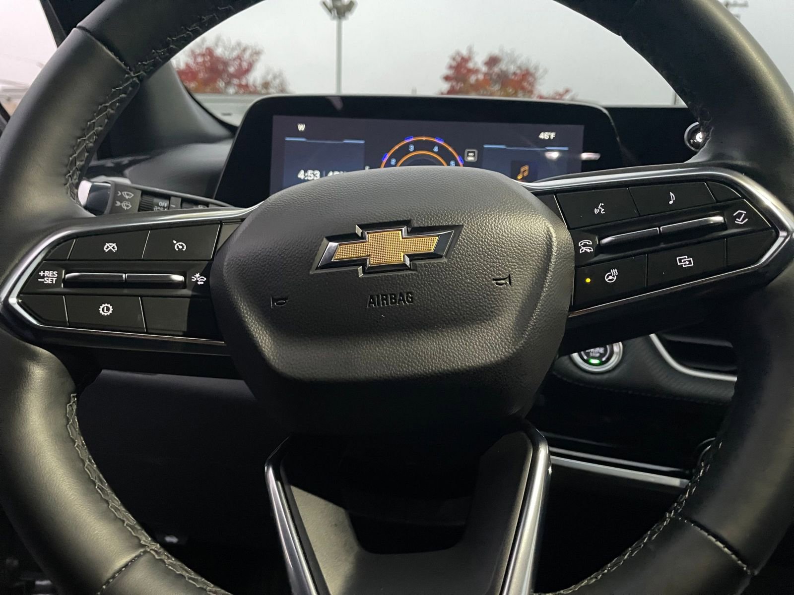 Used 2025 Chevrolet Equinox LT image 28