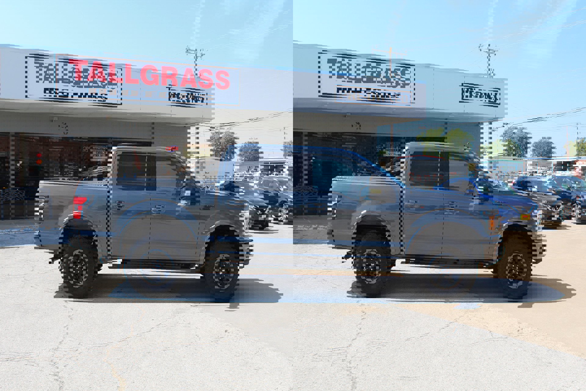 Used 2019 Ford F150 XLT w/ Equipment Group 302A Luxury image 3