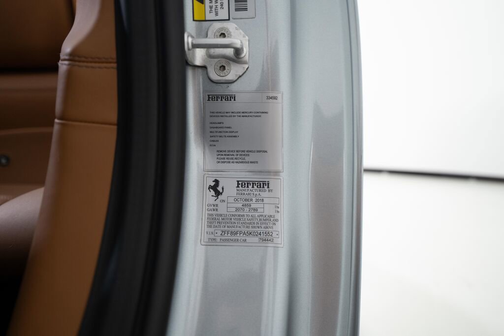 Used 2019 Ferrari Portofino image 32