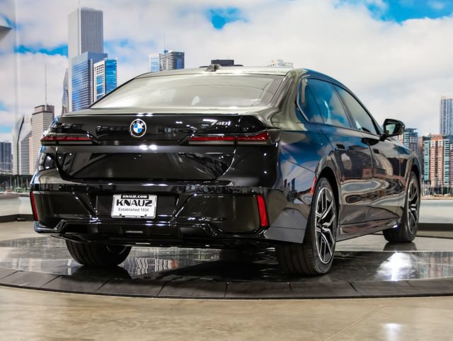 Used 2026 BMW 740i xDrive AWD/4WD image 8