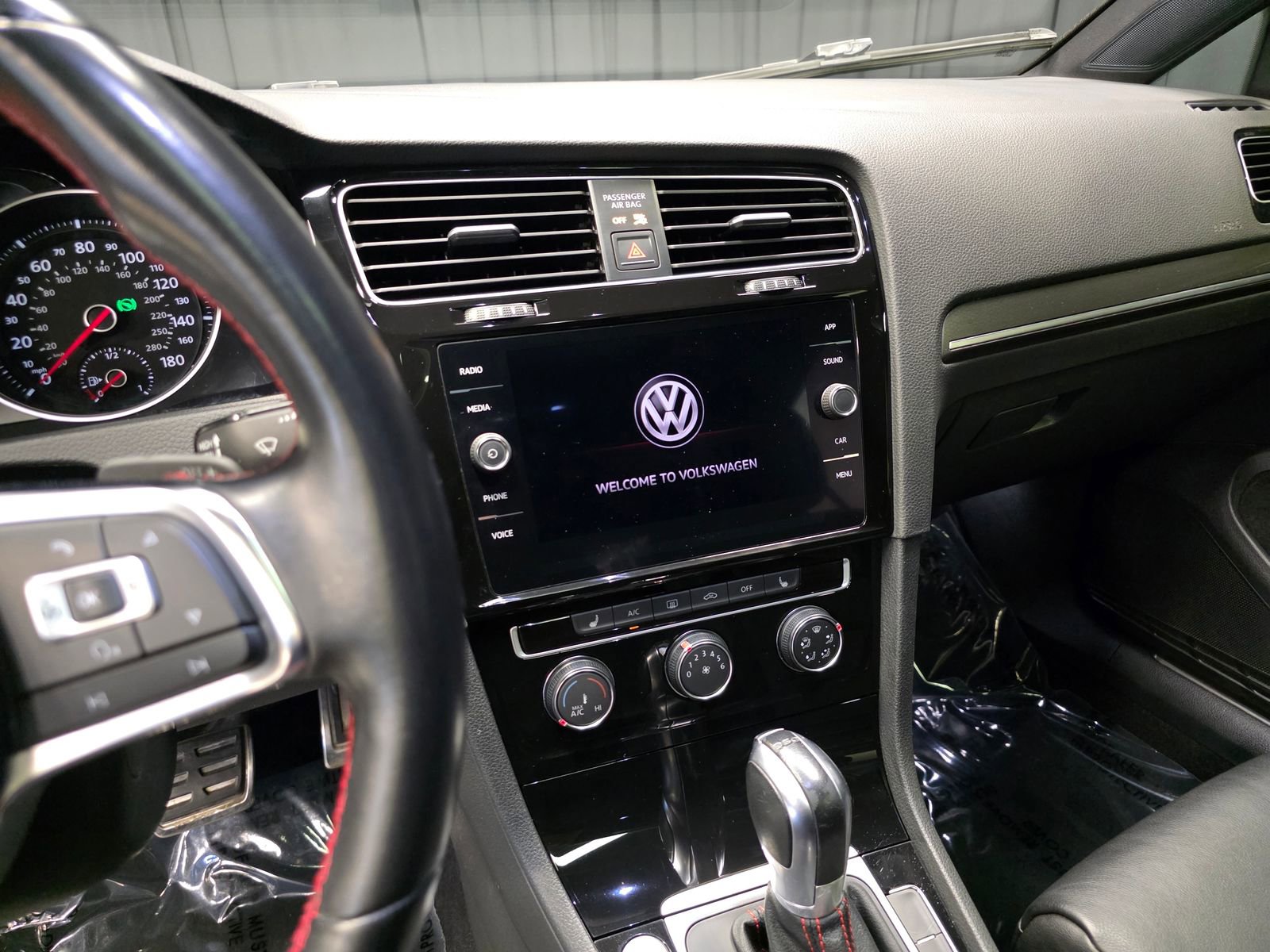 Used 2018 Volkswagen GTI SE w/ SE Leather Package FWD image 21