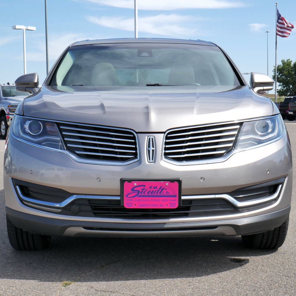 Used 2018 Lincoln MKX Reserve w/ Driver Assistance Package AWD/4WD image 14