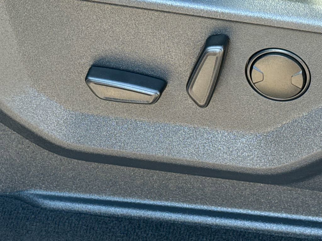 Certified 2025 Ford Expedition Active image 26