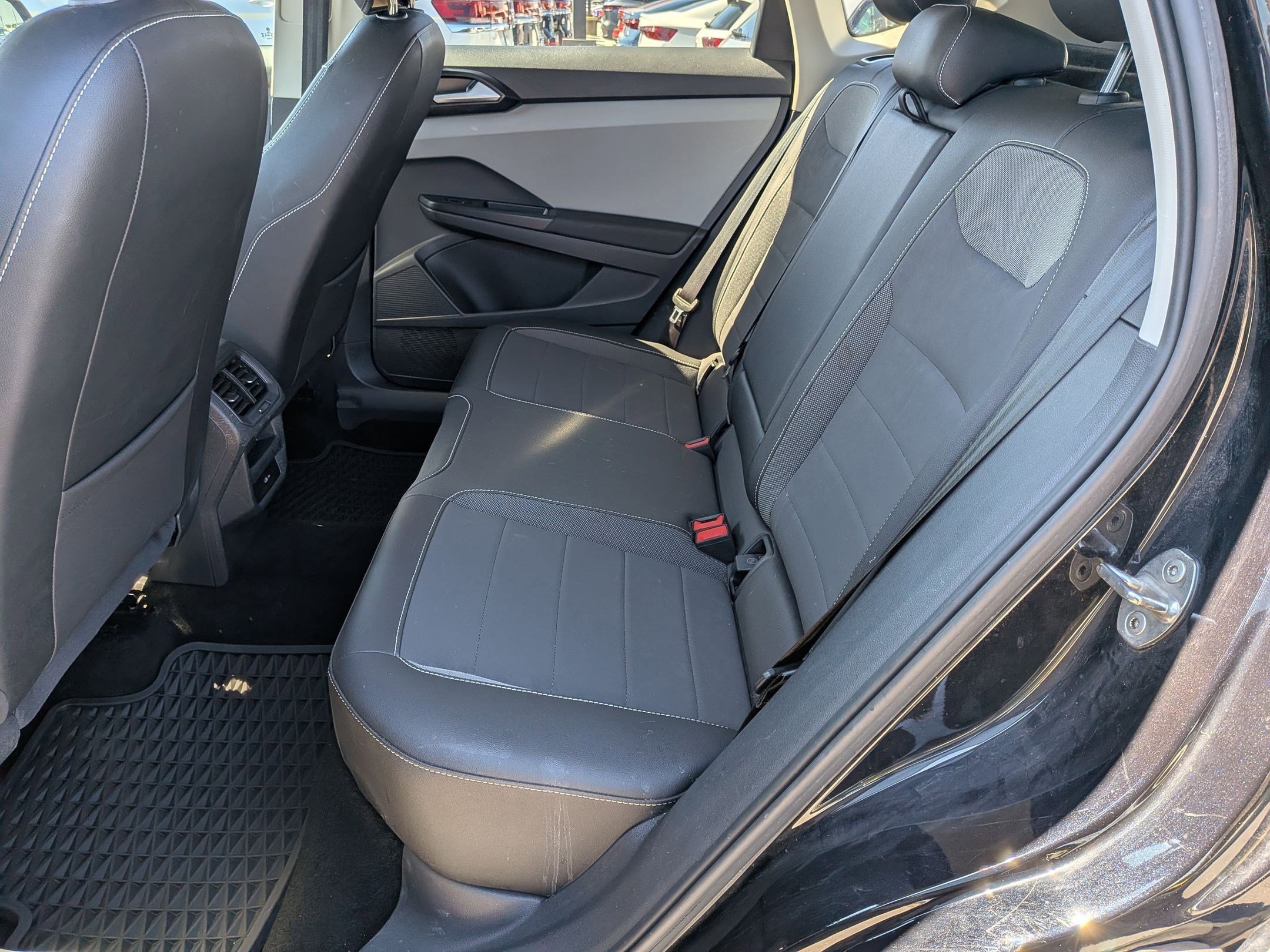 Used 2023 Volkswagen Taos SE FWD image 29