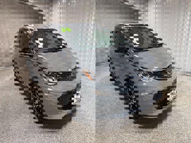 Used 2020 Chevrolet Bolt Premier w/ Infotainment Package image 2