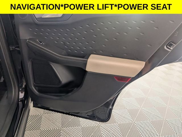 Used 2020 Ford Escape Titanium AWD/4WD image 31
